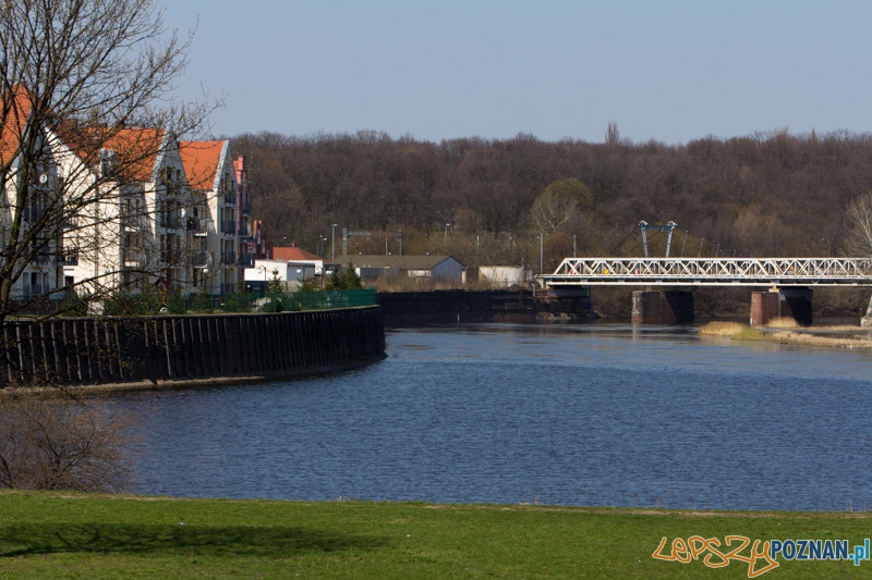 Przybywa wody w Warcie - 22.04.2013 Foto: lepszyPOZNAN.pl / Piotr Rychter Przybywa wody w Warcie - 22.04.2013 Foto: lepszyPOZNAN.pl / Piotr Rychter