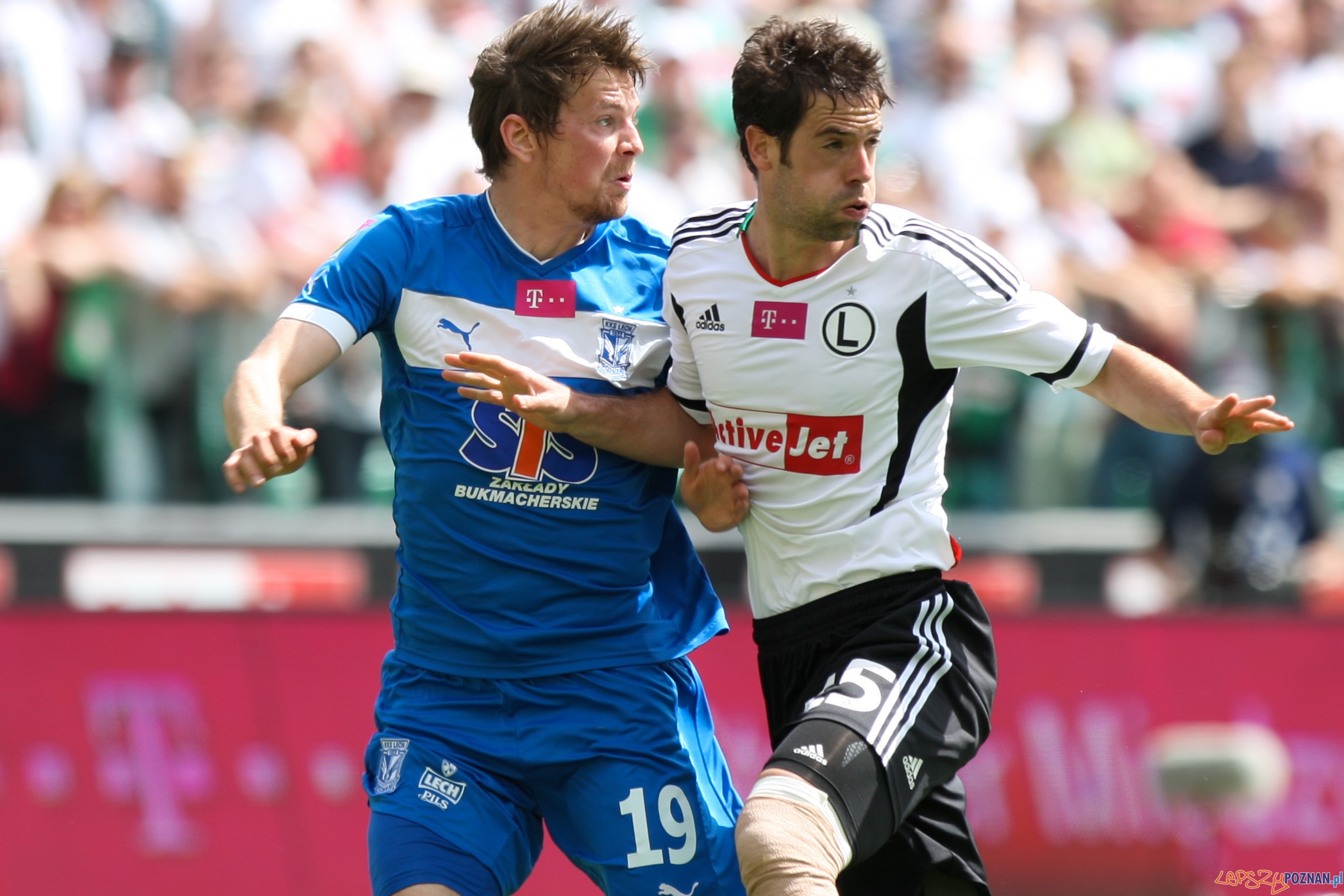 Legia odskoczyła Lechowi Foto: x-news Legia odskoczyła Lechowi Foto: x-news