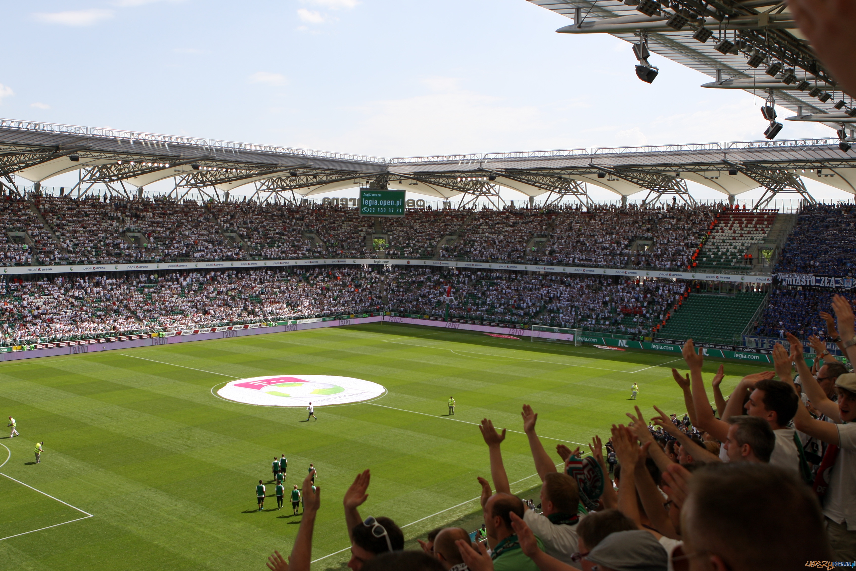 Legia odskoczyła Lechowi Foto: x-news Legia odskoczyła Lechowi Foto: x-news