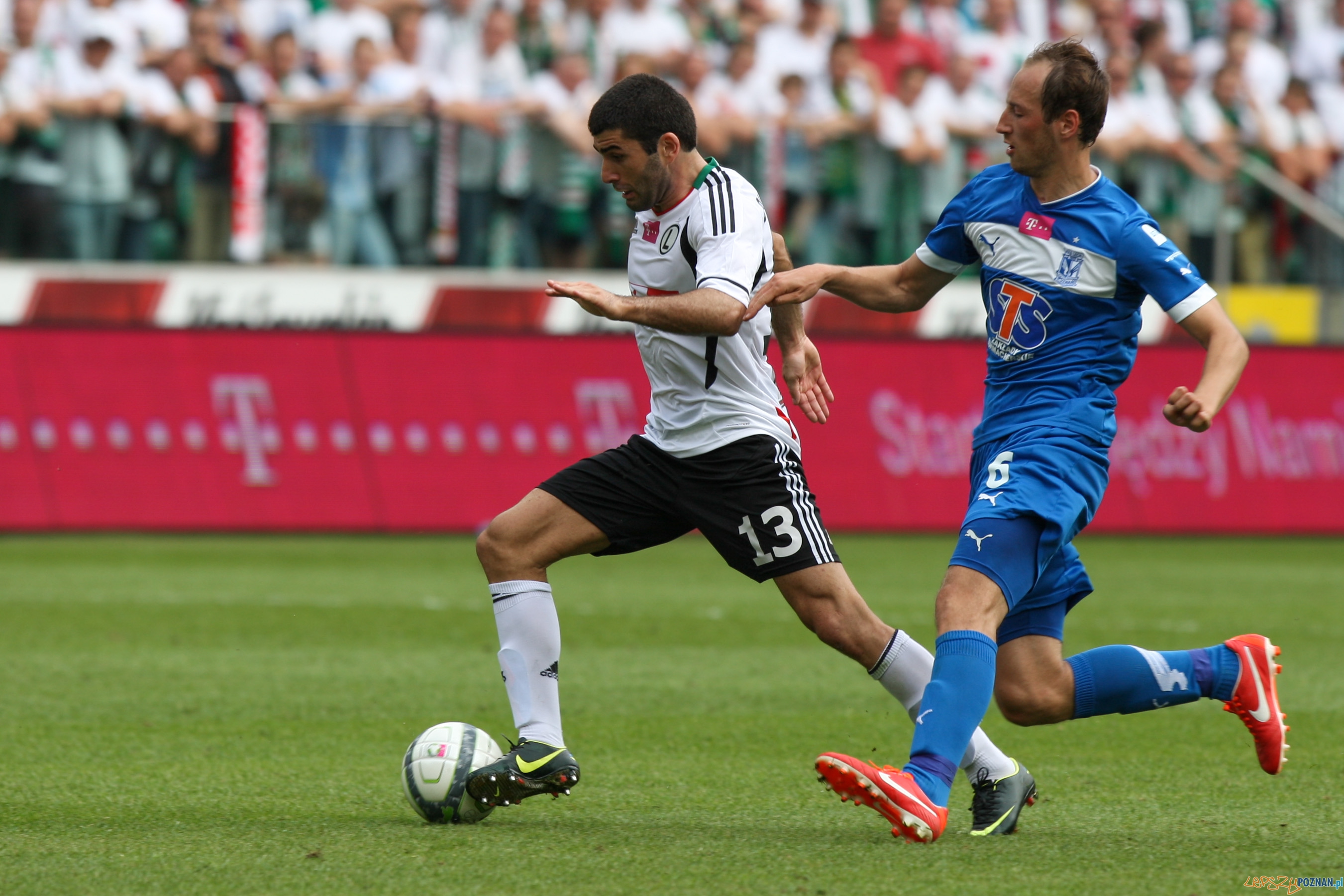 Legia odskoczyła Lechowi Foto: x-news Legia odskoczyła Lechowi Foto: x-news