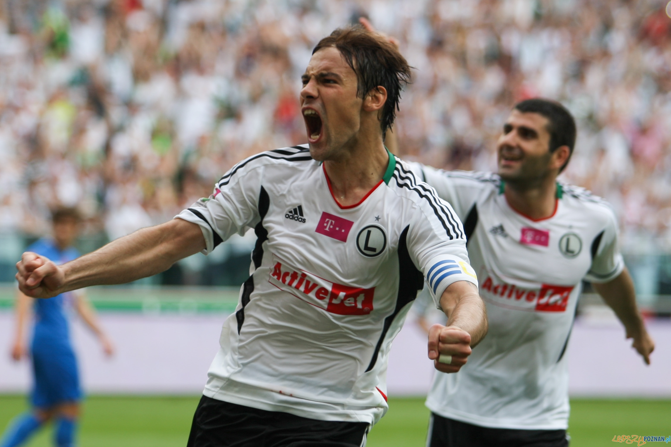 Legia odskoczyła Lechowi Foto: x-news Legia odskoczyła Lechowi Foto: x-news
