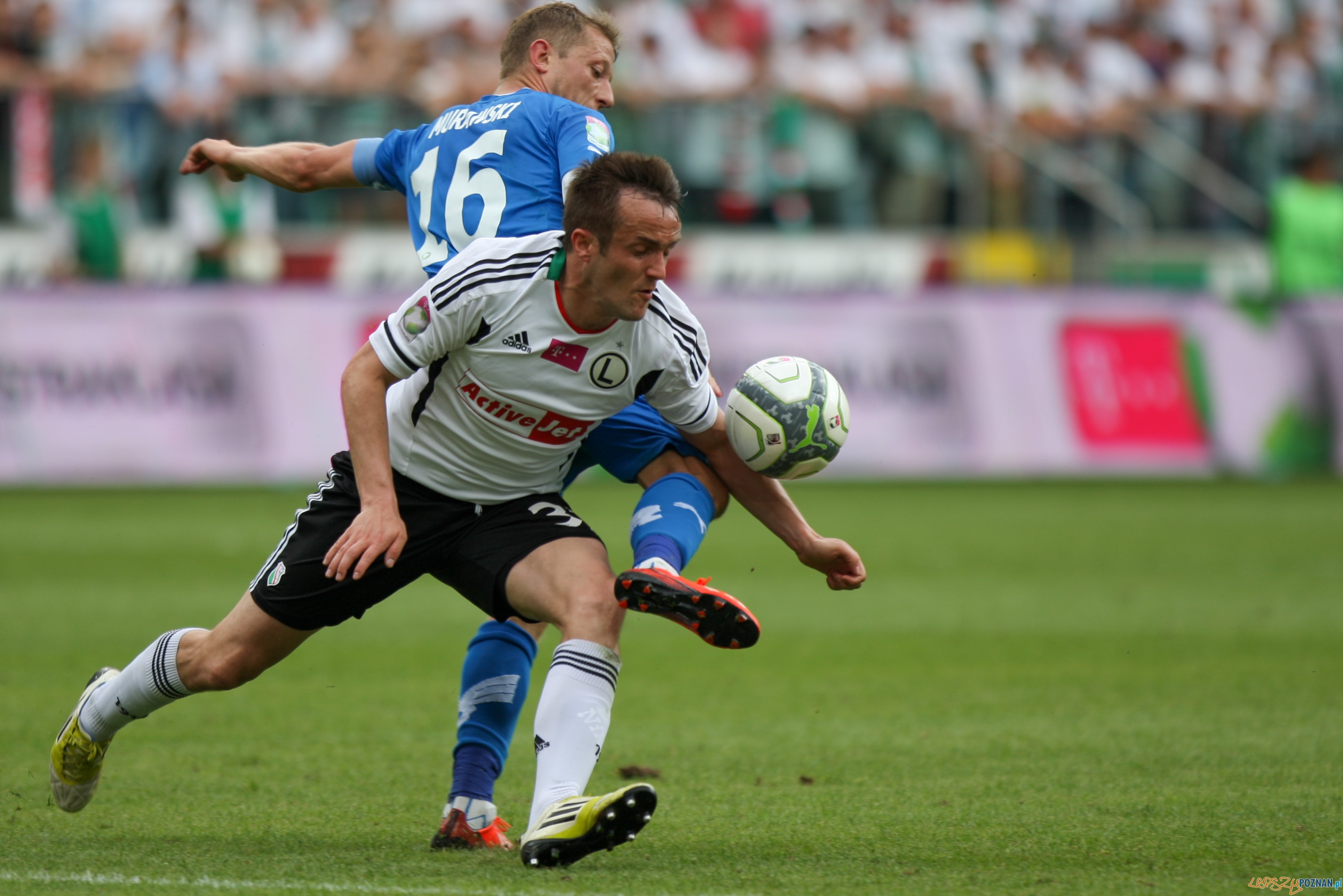 Legia odskoczyła Lechowi Foto: x-news Legia odskoczyła Lechowi Foto: x-news