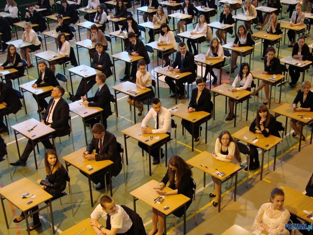 Matura 2013 w XVII LO w Poznaniu Foto: lepszyPOZNAN.pl / ag Matura 2013 w XVII LO w Poznaniu Foto: lepszyPOZNAN.pl / ag
