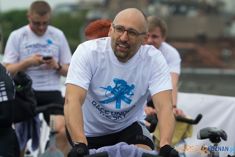 Race Under The Sky - Dach Kupca poznańskiego 11.05.2013 r. Foto: lepszyPOZNAN.pl / Piotr Rychter Race Under The Sky - Dach Kupca poznańskiego 11.05.2013 r. Foto: lepszyPOZNAN.pl / Piotr Rychter