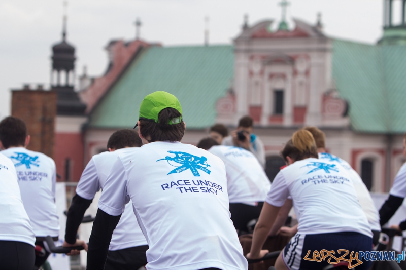 Race Under The Sky - Dach Kupca poznańskiego 11.05.2013 r. Foto: lepszyPOZNAN.pl / Piotr Rychter Race Under The Sky - Dach Kupca poznańskiego 11.05.2013 r. Foto: lepszyPOZNAN.pl / Piotr Rychter