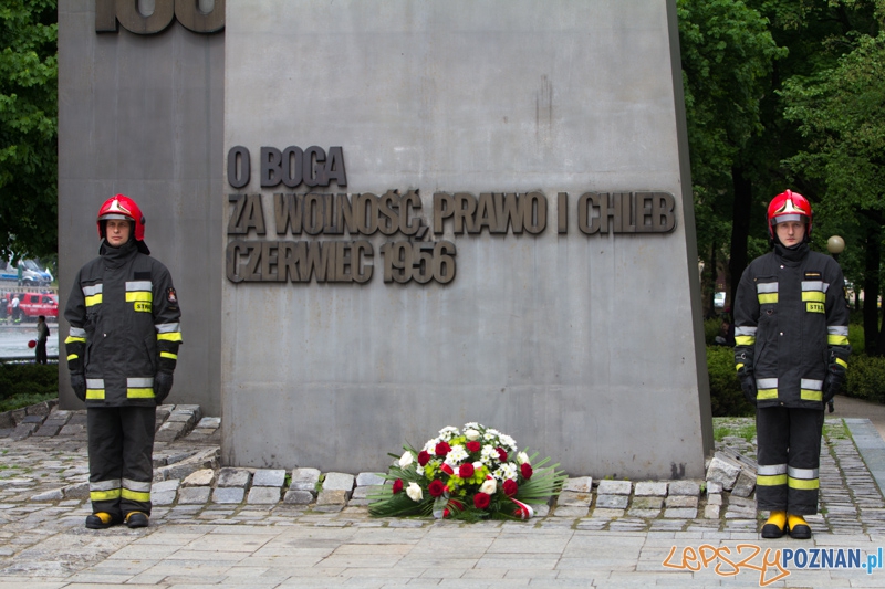 135-lat Zawodowej Straży Pożarnej w Poznaniu - Dzień Strażaka, przekazanie sztandaru Komendzie Miejskiej PSP Foto: lepszyPOZNAN.pl / Piotr Rychter 135-lat Zawodowej Straży Pożarnej w Poznaniu - Dzień Strażaka, przekazanie sztandaru Komendzie Miejskiej PSP Foto: lepszyPOZNAN.pl / Piotr Rychter
