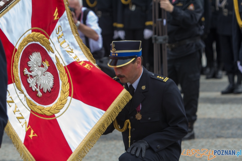 135-lat Zawodowej Straży Pożarnej w Poznaniu - Dzień Strażaka, przekazanie sztandaru Komendzie Miejskiej PSP Foto: lepszyPOZNAN.pl / Piotr Rychter 135-lat Zawodowej Straży Pożarnej w Poznaniu - Dzień Strażaka, przekazanie sztandaru Komendzie Miejskiej PSP Foto: lepszyPOZNAN.pl / Piotr Rychter