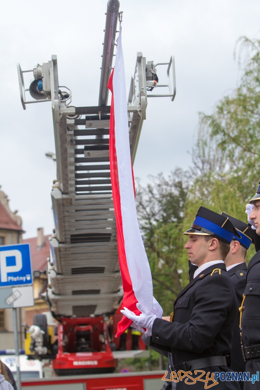 135-lat Zawodowej Straży Pożarnej w Poznaniu - Dzień Strażaka, przekazanie sztandaru Komendzie Miejskiej PSP Foto: lepszyPOZNAN.pl / Piotr Rychter 135-lat Zawodowej Straży Pożarnej w Poznaniu - Dzień Strażaka, przekazanie sztandaru Komendzie Miejskiej PSP Foto: lepszyPOZNAN.pl / Piotr Rychter