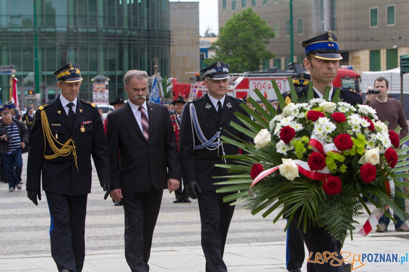 135-lat Zawodowej Straży Pożarnej w Poznaniu - Dzień Strażaka, przekazanie sztandaru Komendzie Miejskiej PSP Foto: lepszyPOZNAN.pl / Piotr Rychter 135-lat Zawodowej Straży Pożarnej w Poznaniu - Dzień Strażaka, przekazanie sztandaru Komendzie Miejskiej PSP Foto: lepszyPOZNAN.pl / Piotr Rychter