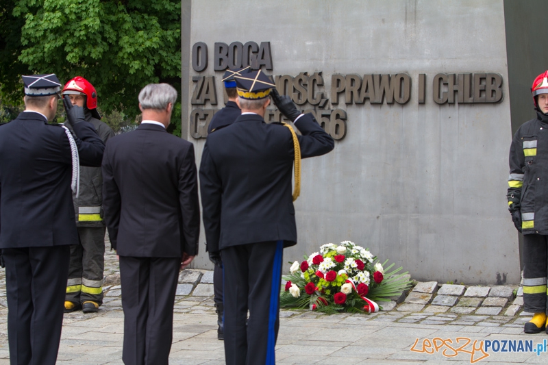 135-lat Zawodowej Straży Pożarnej w Poznaniu - Dzień Strażaka, przekazanie sztandaru Komendzie Miejskiej PSP Foto: lepszyPOZNAN.pl / Piotr Rychter 135-lat Zawodowej Straży Pożarnej w Poznaniu - Dzień Strażaka, przekazanie sztandaru Komendzie Miejskiej PSP Foto: lepszyPOZNAN.pl / Piotr Rychter
