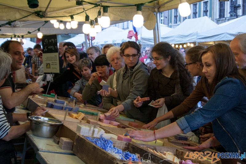 Jarmark francuski na Starym Rynku - Poznań 01.06.2013 r. Foto: LepszyPOZNAN.pl / Paweł Rychter Jarmark francuski na Starym Rynku - Poznań 01.06.2013 r. Foto: LepszyPOZNAN.pl / Paweł Rychter
