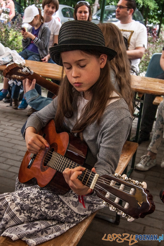 Gitarowy zawrót głowy w Komornikach - 08.06.2013 r. Foto: LepszyPOZNAN.pl / Paweł Rychter Gitarowy zawrót głowy w Komornikach - 08.06.2013 r. Foto: LepszyPOZNAN.pl / Paweł Rychter
