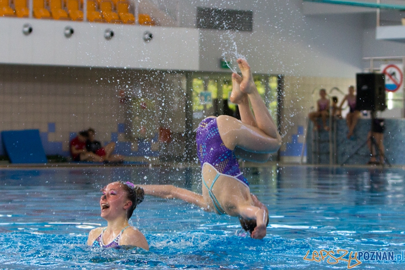 Mistrzostwa Polski Juniorek Młodszych w Pływaniu Synchronicznym - Termy Maltańskie 9.06.2013 r. Foto: lepszyPOZNAN.pl / Piotr Rychter Mistrzostwa Polski Juniorek Młodszych w Pływaniu Synchronicznym - Termy Maltańskie 9.06.2013 r. Foto: lepszyPOZNAN.pl / Piotr Rychter