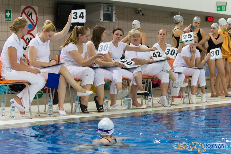 Mistrzostwa Polski Juniorek Młodszych w Pływaniu Synchronicznym - Termy Maltańskie 8.06.2013 r. Foto: lepszyPOZNAN.pl / Piotr Rychter Mistrzostwa Polski Juniorek Młodszych w Pływaniu Synchronicznym - Termy Maltańskie 8.06.2013 r. Foto: lepszyPOZNAN.pl / Piotr Rychter