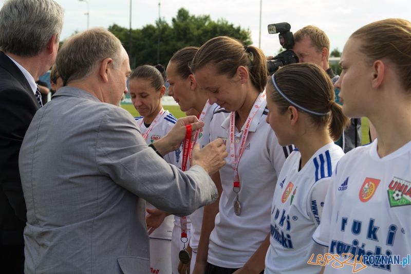 Zdobywca II miejsca w Pucharze Polski w piłce nożnej kobiet w sezonie 2012/2013 - Unia Racibórz Foto: lepszyPOZNAN.pl / Piotr Rychter Zdobywca II miejsca w Pucharze Polski w piłce nożnej kobiet w sezonie 2012/2013 - Unia Racibórz Foto: lepszyPOZNAN.pl / Piotr Rychter