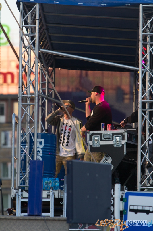 Red Bull Tour Bus - Poznań 10.06.2013 r. Foto: lepszyPOZNAN.pl / Piotr Rychter Red Bull Tour Bus - Poznań 10.06.2013 r. Foto: lepszyPOZNAN.pl / Piotr Rychter