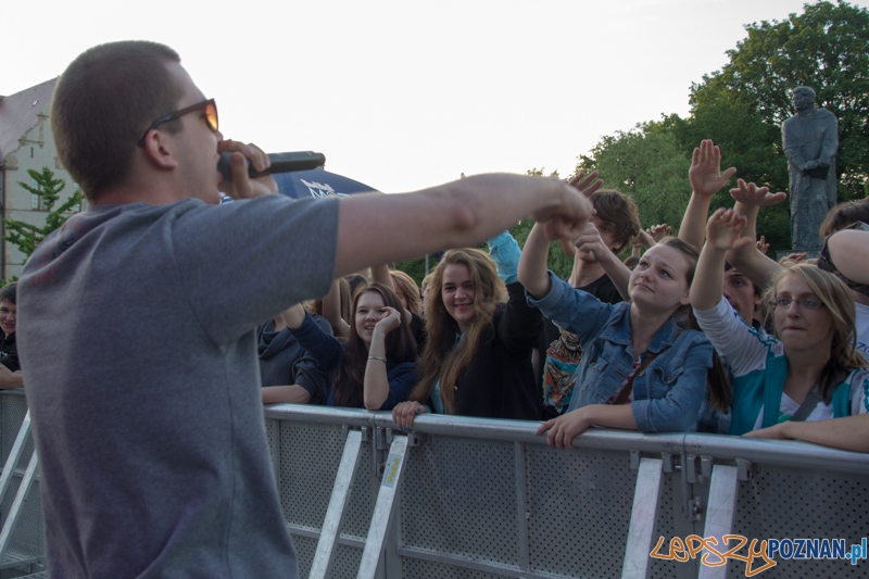 Red Bull Tour Bus - Poznań 10.06.2013 r. Foto: lepszyPOZNAN.pl / Piotr Rychter Red Bull Tour Bus - Poznań 10.06.2013 r. Foto: lepszyPOZNAN.pl / Piotr Rychter