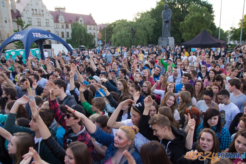 Red Bull Tour Bus - Poznań 10.06.2013 r. Foto: lepszyPOZNAN.pl / Piotr Rychter Red Bull Tour Bus - Poznań 10.06.2013 r. Foto: lepszyPOZNAN.pl / Piotr Rychter