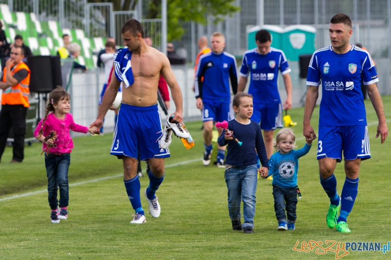 33. kolejka I ligii - Warta Poznań - Miedź Legnica (Daniel Tanżyna, Zbigniew Zakrzewski z dziećmi) Foto: lepszyPOZNAN.pl / Piotr Rychter 33. kolejka I ligii - Warta Poznań - Miedź Legnica (Daniel Tanżyna, Zbigniew Zakrzewski z dziećmi) Foto: lepszyPOZNAN.pl / Piotr Rychter