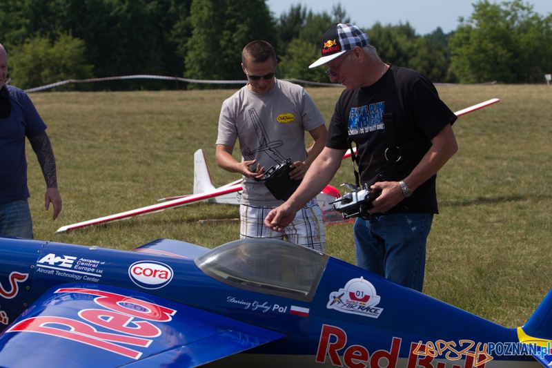 6. Zlot Gigantów - Lotnisko Aeroklubu Poznańskiego - 9.06.2013 r. Foto: lepszyPOZNAN.pl / Piotr Rychter 6. Zlot Gigantów - Lotnisko Aeroklubu Poznańskiego - 9.06.2013 r. Foto: lepszyPOZNAN.pl / Piotr Rychter