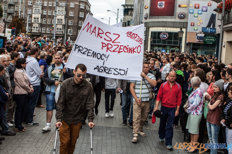 Pamięci Bartka - Marsz Milczenia - Poznań 13.07.2013 r. Foto: LepszyPOZNAN.pl / Paweł Rychter Pamięci Bartka - Marsz Milczenia - Poznań 13.07.2013 r. Foto: LepszyPOZNAN.pl / Paweł Rychter