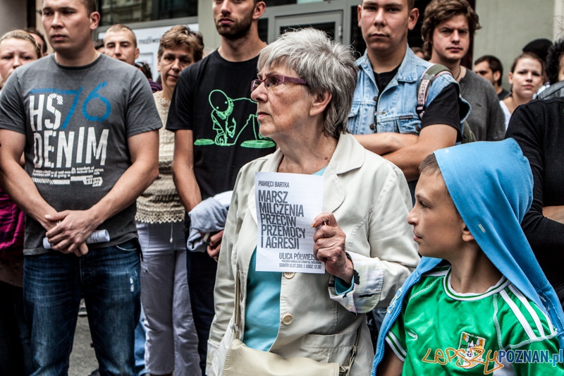 Pamięci Bartka - Marsz Milczenia - Poznań 13.07.2013 r. Foto: LepszyPOZNAN.pl / Paweł Rychter Pamięci Bartka - Marsz Milczenia - Poznań 13.07.2013 r. Foto: LepszyPOZNAN.pl / Paweł Rychter