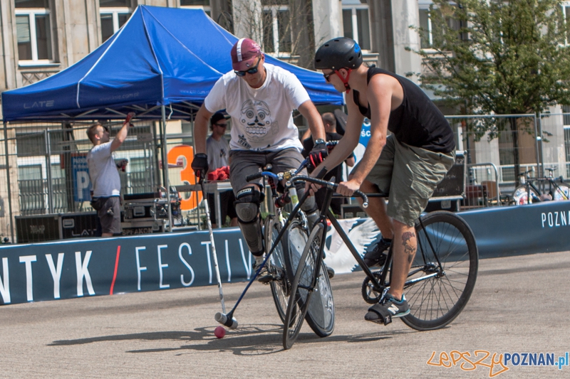 Bike Polo na Placu Wolności - Poznań 27-28.07.2013 r. Foto: LepszyPOZNAN.pl / Paweł Rychter Bike Polo na Placu Wolności - Poznań 27-28.07.2013 r. Foto: LepszyPOZNAN.pl / Paweł Rychter