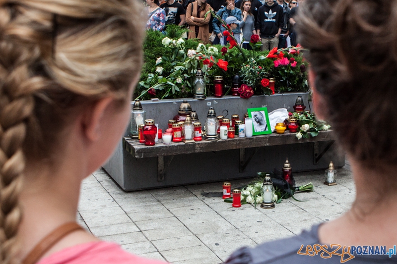 Pamięci Bartka - Marsz Milczenia - Poznań 13.07.2013 r. Foto: LepszyPOZNAN.pl / Paweł Rychter Pamięci Bartka - Marsz Milczenia - Poznań 13.07.2013 r. Foto: LepszyPOZNAN.pl / Paweł Rychter