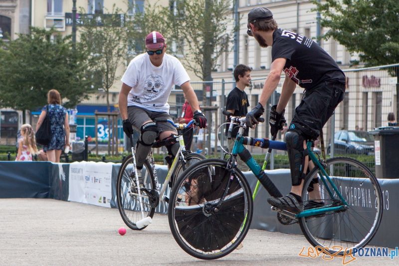 Bike Polo na Placu Wolności - Poznań 27-28.07.2013 r. Foto: LepszyPOZNAN.pl / Paweł Rychter Bike Polo na Placu Wolności - Poznań 27-28.07.2013 r. Foto: LepszyPOZNAN.pl / Paweł Rychter
