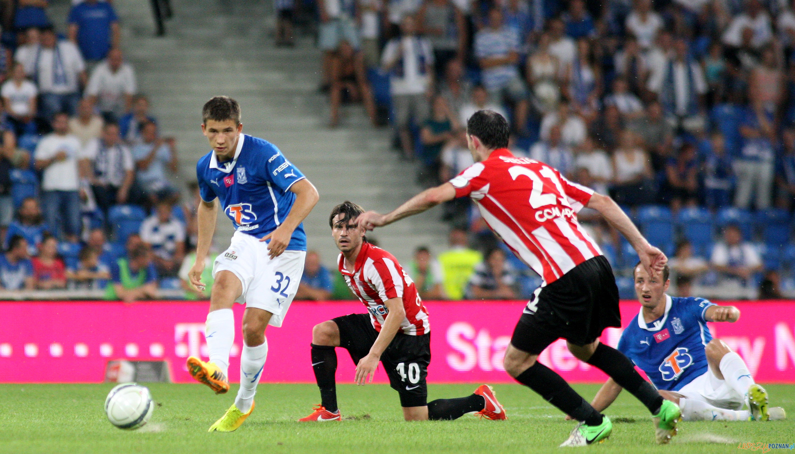 2. kolejka T-Mobile Ekstraklasy Lech Poznań - Cracovia Kraków. Inea Stadion 27.07.2013 r. Foto: T-mobile Ekstraklasa / x-news 2. kolejka T-Mobile Ekstraklasy Lech Poznań - Cracovia Kraków. Inea Stadion 27.07.2013 r. Foto: T-mobile Ekstraklasa / x-news