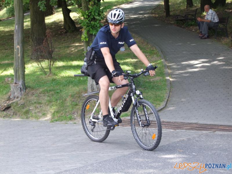Policjanci na rowerach (40 Foto: Policja w Poznaniu Policjanci na rowerach (40 Foto: Policja w Poznaniu