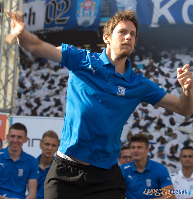 Prezentacja pierwszej drużyny Lecha Poznań - Kasper Hamalainen - Stary Rynek 16.07.2013 r. Foto: lepszyPOZNAN.pl / Piotr Rychter Prezentacja pierwszej drużyny Lecha Poznań - Kasper Hamalainen - Stary Rynek 16.07.2013 r. Foto: lepszyPOZNAN.pl / Piotr Rychter