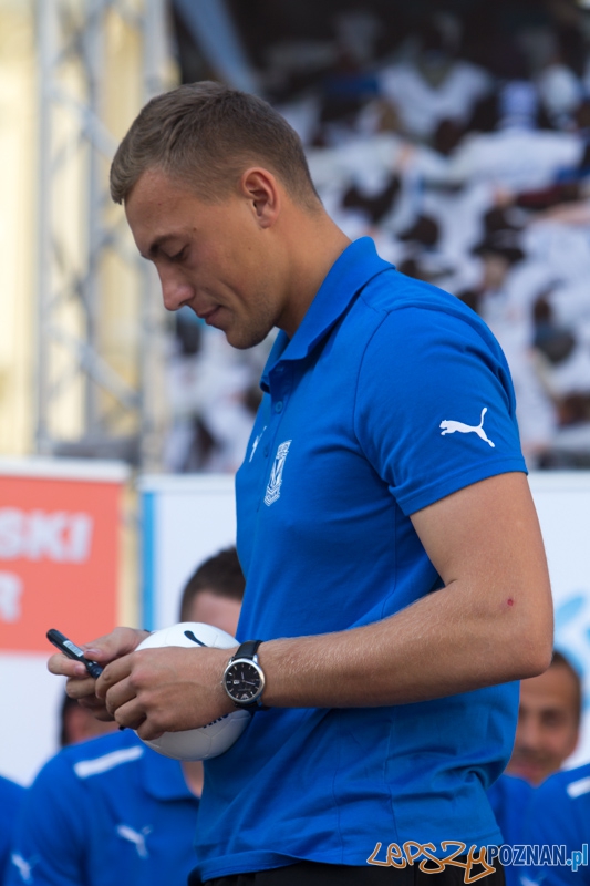 Prezentacja pierwszej drużyny Lecha Poznań - Maciej Gostomski - Stary Rynek 16.07.2013 r. Foto: lepszyPOZNAN.pl / Piotr Rychter Prezentacja pierwszej drużyny Lecha Poznań - Maciej Gostomski - Stary Rynek 16.07.2013 r. Foto: lepszyPOZNAN.pl / Piotr Rychter