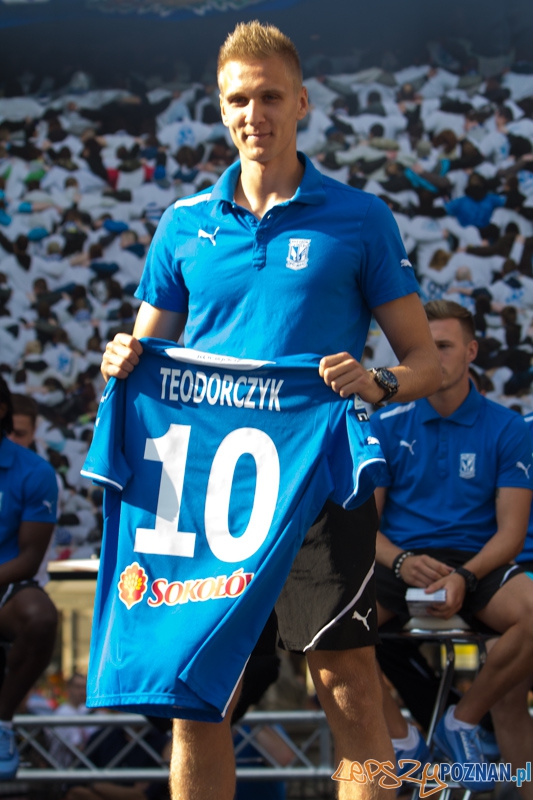 Prezentacja pierwszej drużyny Lecha Poznań - Łukasz Teodorczyk - Stary Rynek 16.07.2013 r. Foto: lepszyPOZNAN.pl / Piotr Rychter Prezentacja pierwszej drużyny Lecha Poznań - Łukasz Teodorczyk - Stary Rynek 16.07.2013 r. Foto: lepszyPOZNAN.pl / Piotr Rychter