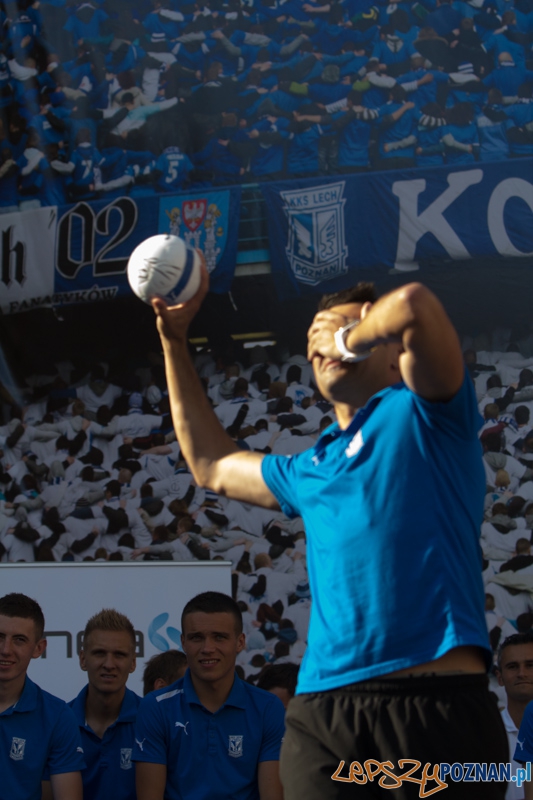 Prezentacja pierwszej drużyny Lecha Poznań - Krzysztof Kotorowski - Stary Rynek 16.07.2013 r. Foto: lepszyPOZNAN.pl / Piotr Rychter Prezentacja pierwszej drużyny Lecha Poznań - Krzysztof Kotorowski - Stary Rynek 16.07.2013 r. Foto: lepszyPOZNAN.pl / Piotr Rychter