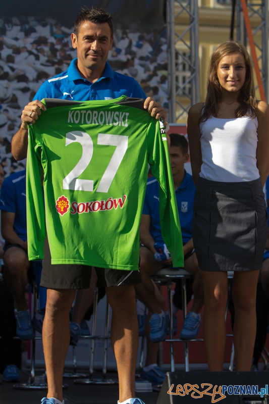 Prezentacja pierwszej drużyny Lecha Poznań - Krzysztof Kotorowski - Stary Rynek 16.07.2013 r. Foto: lepszyPOZNAN.pl / Piotr Rychter Prezentacja pierwszej drużyny Lecha Poznań - Krzysztof Kotorowski - Stary Rynek 16.07.2013 r. Foto: lepszyPOZNAN.pl / Piotr Rychter