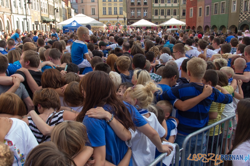 Prezentacja pierwszej drużyny Lecha Poznań - Stary Rynek 16.07.2013 r. Foto: lepszyPOZNAN.pl / Piotr Rychter Prezentacja pierwszej drużyny Lecha Poznań - Stary Rynek 16.07.2013 r. Foto: lepszyPOZNAN.pl / Piotr Rychter