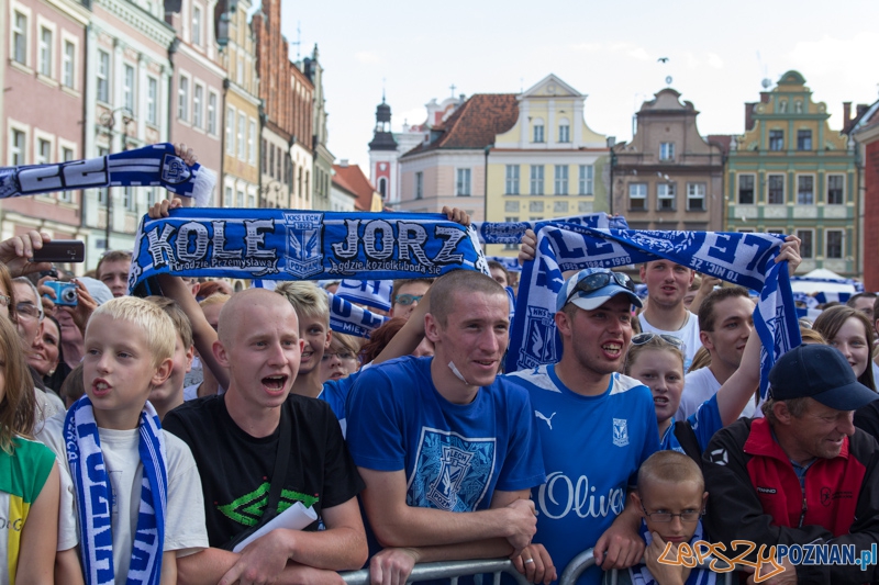 Prezentacja pierwszej drużyny Lecha Poznań - Stary Rynek 16.07.2013 r. Foto: lepszyPOZNAN.pl / Piotr Rychter Prezentacja pierwszej drużyny Lecha Poznań - Stary Rynek 16.07.2013 r. Foto: lepszyPOZNAN.pl / Piotr Rychter