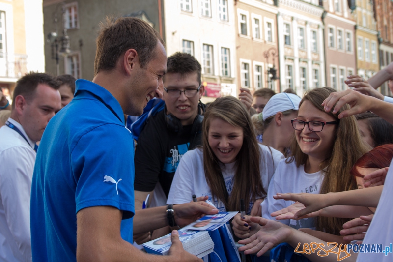 Prezentacja pierwszej drużyny Lecha Poznań - Stary Rynek 16.07.2013 r. Foto: lepszyPOZNAN.pl / Piotr Rychter Prezentacja pierwszej drużyny Lecha Poznań - Stary Rynek 16.07.2013 r. Foto: lepszyPOZNAN.pl / Piotr Rychter