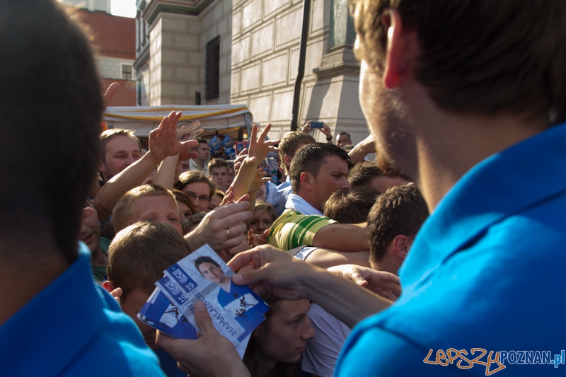 Prezentacja pierwszej drużyny Lecha Poznań - Stary Rynek 16.07.2013 r. Foto: lepszyPOZNAN.pl / Piotr Rychter Prezentacja pierwszej drużyny Lecha Poznań - Stary Rynek 16.07.2013 r. Foto: lepszyPOZNAN.pl / Piotr Rychter