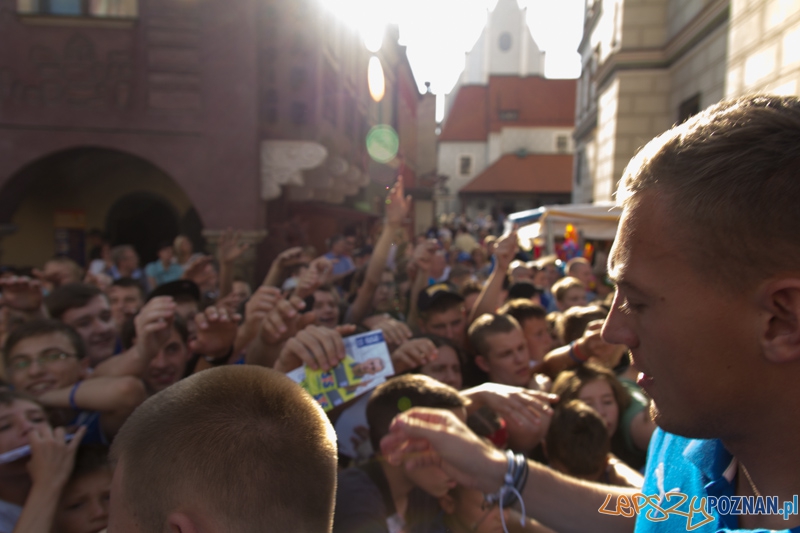 Prezentacja pierwszej drużyny Lecha Poznań - Stary Rynek 16.07.2013 r. Foto: lepszyPOZNAN.pl / Piotr Rychter Prezentacja pierwszej drużyny Lecha Poznań - Stary Rynek 16.07.2013 r. Foto: lepszyPOZNAN.pl / Piotr Rychter