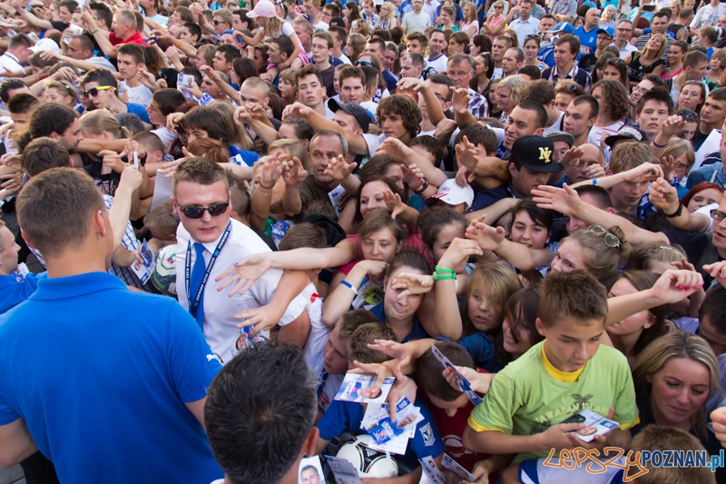 Prezentacja pierwszej drużyny Lecha Poznań - Stary Rynek 16.07.2013 r. Foto: lepszyPOZNAN.pl / Piotr Rychter Prezentacja pierwszej drużyny Lecha Poznań - Stary Rynek 16.07.2013 r. Foto: lepszyPOZNAN.pl / Piotr Rychter