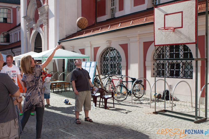 Festyn Warkocz Magdaleny - dziedziniec Urzędu Miasta 21.07.2013 r. Foto: lepszyPOZNAN.pl / Piotr Rychter Festyn Warkocz Magdaleny - dziedziniec Urzędu Miasta 21.07.2013 r. Foto: lepszyPOZNAN.pl / Piotr Rychter