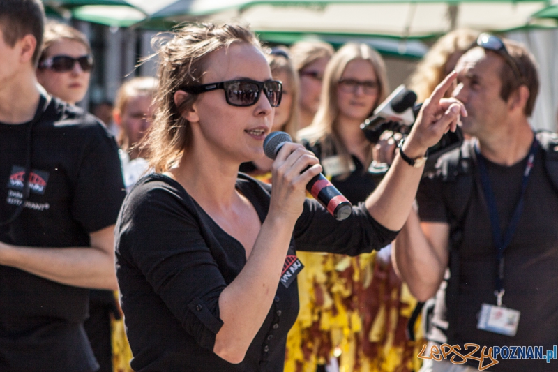 IV Poznański Bieg Kelnerów Vine Bridge - Stary Rynek 17.08.2013 r. Foto: LepszyPOZNAN.pl / Paweł Rychter IV Poznański Bieg Kelnerów Vine Bridge - Stary Rynek 17.08.2013 r. Foto: LepszyPOZNAN.pl / Paweł Rychter