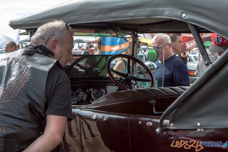 III Piknik z motoryzacją Wiry 2013 - Wiry 18.08.2013 r. Foto: LepszyPOZNAN.pl / Paweł Rychter III Piknik z motoryzacją Wiry 2013 - Wiry 18.08.2013 r. Foto: LepszyPOZNAN.pl / Paweł Rychter