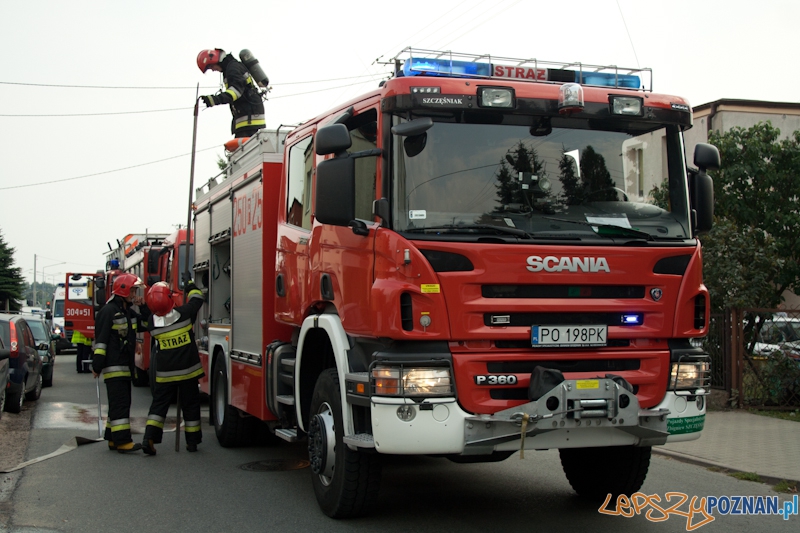Pożar baraków w Komornikach - 31.08.2013 r. Foto: Pożar baraków w Komornikach - 31.08.2013 r. Foto: