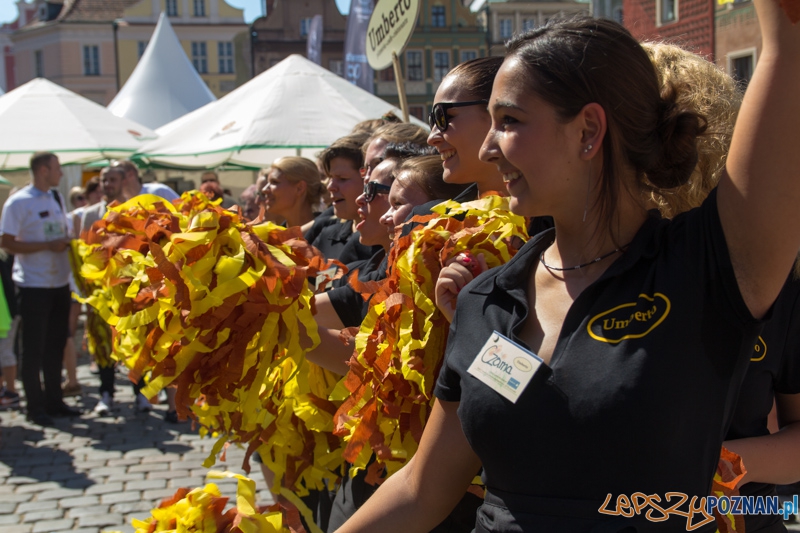 IV Poznański Bieg Kelnerów Vine Bridge - Stary Rynek 17.08.2013 r. Foto: lepszyPOZNAN.pl / Piotr Rychter IV Poznański Bieg Kelnerów Vine Bridge - Stary Rynek 17.08.2013 r. Foto: lepszyPOZNAN.pl / Piotr Rychter