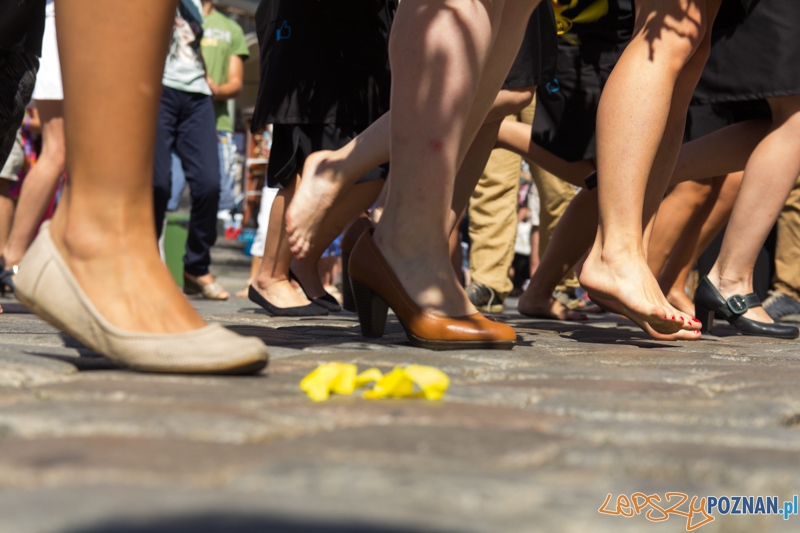 IV PoznaÅski Bieg Kelnerów Vine Bridge - Stary Rynek 17.08.201 Foto: lepszyPOZNAN.pl / Piotr Rychter IV PoznaÅski Bieg Kelnerów Vine Bridge - Stary Rynek 17.08.201 Foto: lepszyPOZNAN.pl / Piotr Rychter