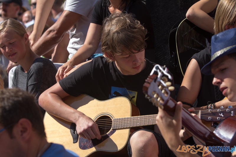 Happening Gitarowy - Stary Rynek 25.08.2013 r. Foto: lepszyPOZNAN.pl / Piotr Rychter Happening Gitarowy - Stary Rynek 25.08.2013 r. Foto: lepszyPOZNAN.pl / Piotr Rychter