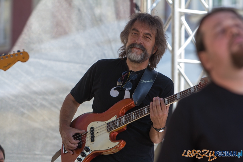 Happening Gitarowy - Stary Rynek 25.08.2013 r. Foto: lepszyPOZNAN.pl / Piotr Rychter Happening Gitarowy - Stary Rynek 25.08.2013 r. Foto: lepszyPOZNAN.pl / Piotr Rychter